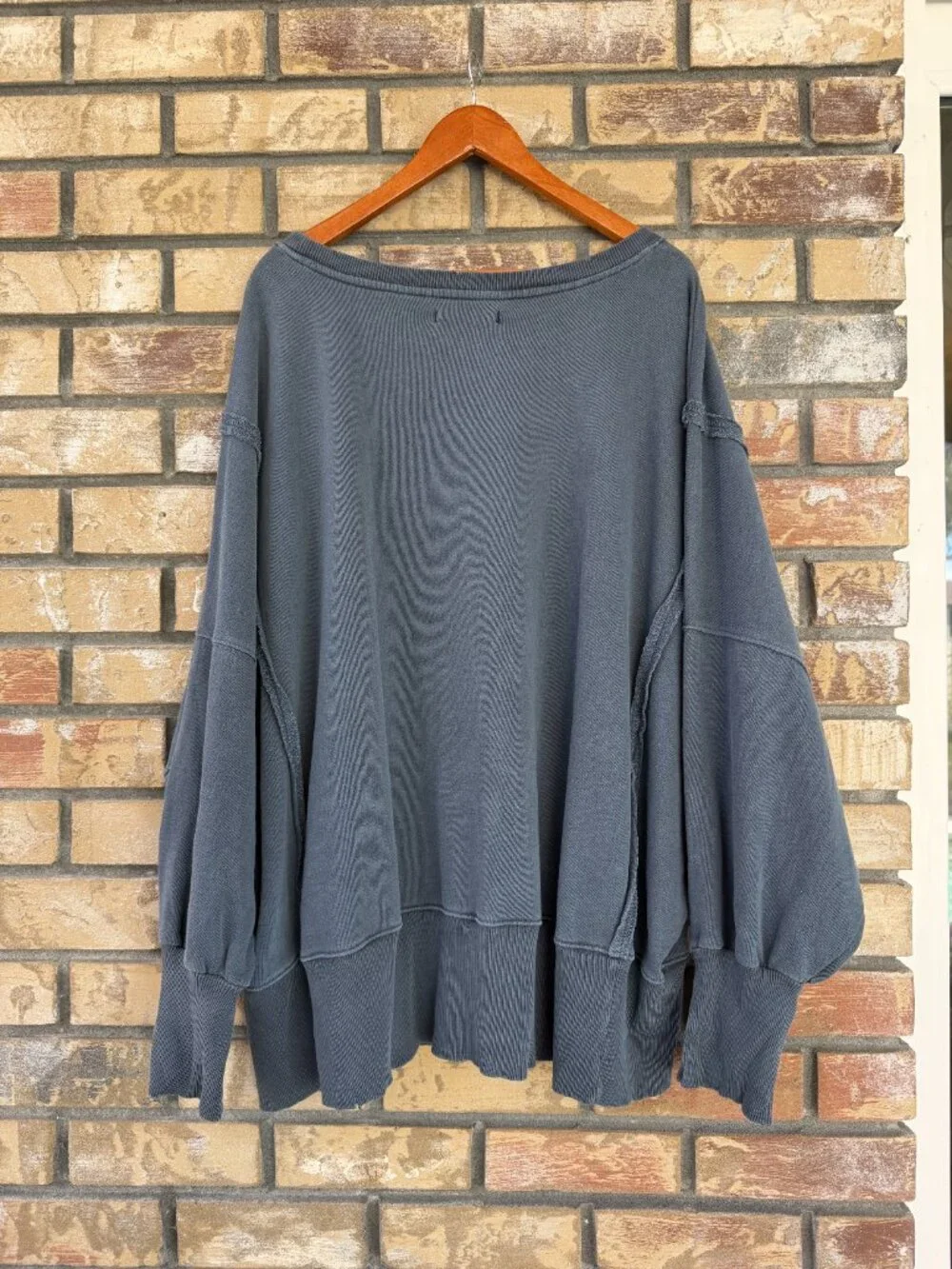 ☀️ Free People We The Free Camden Sweatshirt Rare Deep Blue Blue Fox XL NWOT